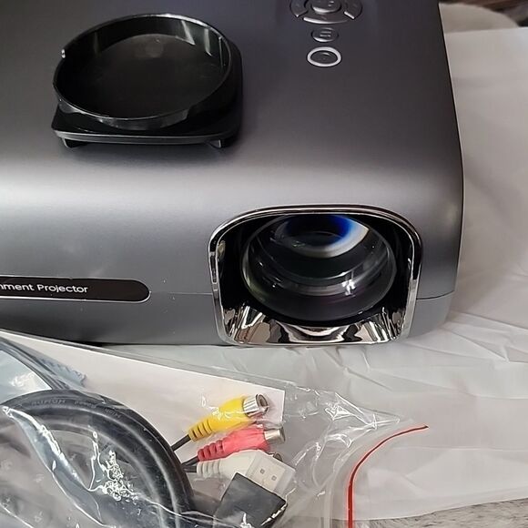 NIB‎ Yaber Buffalo Pro U7 Projector - Picture 5 of 10